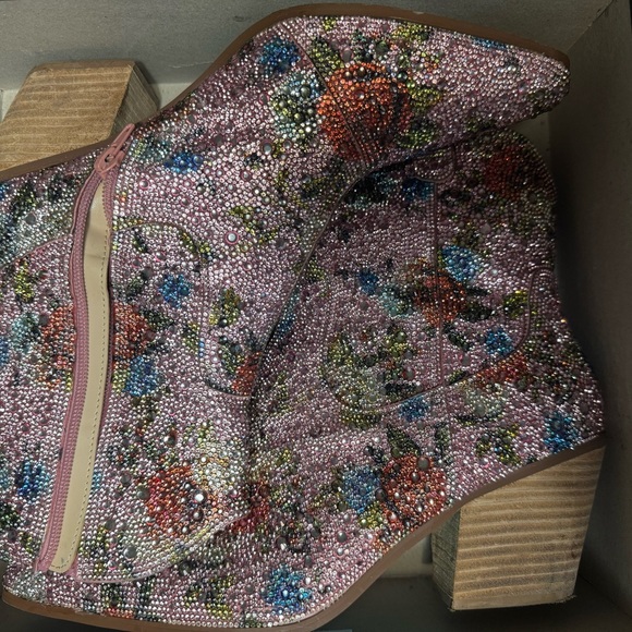 Women's Glitter Stiletto Heels - Picture 2 of 3